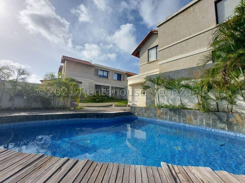 Townhouse (Duplex) for Sale in Playa El Angel, Nueva Esparta