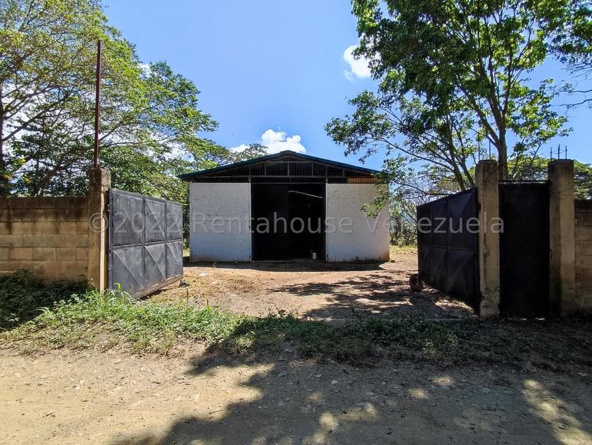 Industrial Land for Sale in Villa Virginia, Aragua