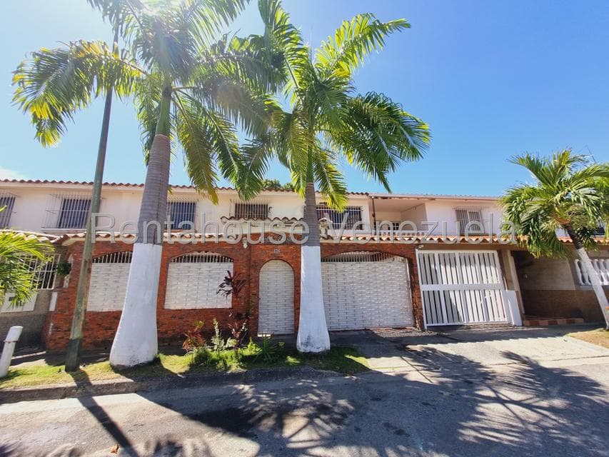 Multi-Level House for Sale in Villa Heroica, Miranda