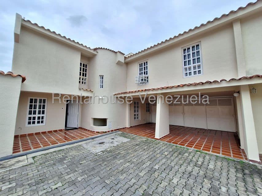 Stunning Duplex Townhouse for Sale in Manongo, Carabobo